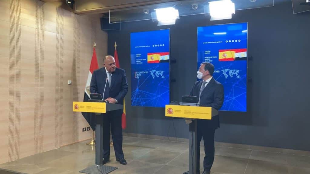 وزير الخارجية يعقد جلسة مباحثات مع نظيره الإسباني